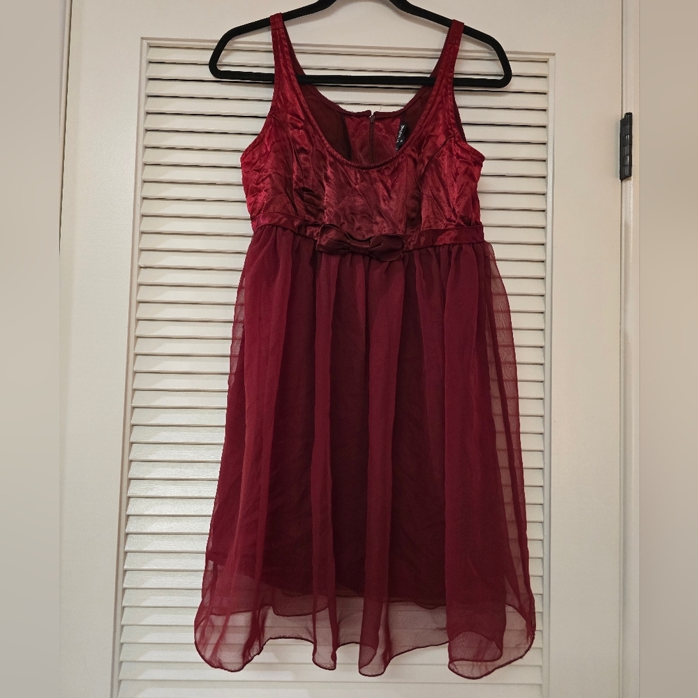 Betsey Johnson - (Juniors) Vintage Y2K Babydoll Party Sleeveless Dress W Lining